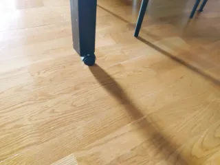 Mesa de comedor con 4 sillas