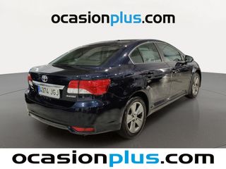 Toyota Avensis 120 D Advance 91 kW (124 CV)