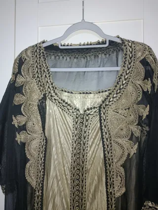 Caftán Marroquí Negro y Dorado