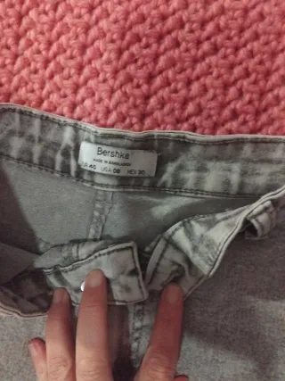 Lote 2 sudaderas y 2 pantalones. Todo 15e