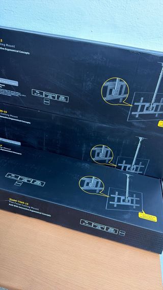 Soporte Techo TV 32-75” - universal y ajustable.