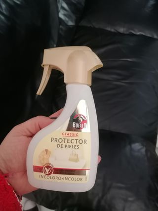 Sofá de piel negro muy cuidado