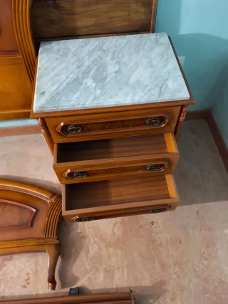 Conjunto Dormitorio Madera y Mármol