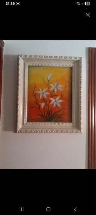 Cuadro flores blancas sobre fondo naranja oleo