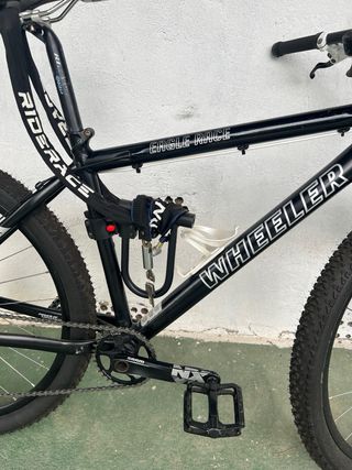 Bicicleta Wheeler Montaña Negra talla M.
