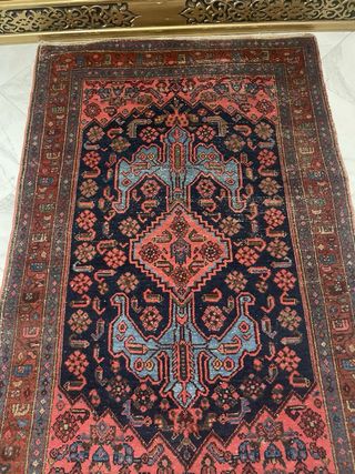 Alfombra antigua de lana