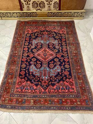 Alfombra antigua de lana