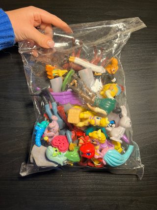 Lotto 25 Sorpresine Kinder e Simili