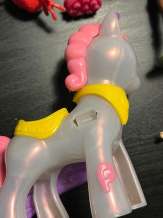 Lotto 25 Sorpresine Kinder e Simili