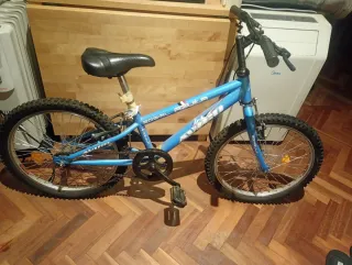 Bicicleta BMX azul