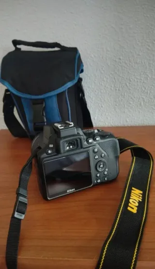 Cámara Nikon D3500 + Objetivo 18-55mm
