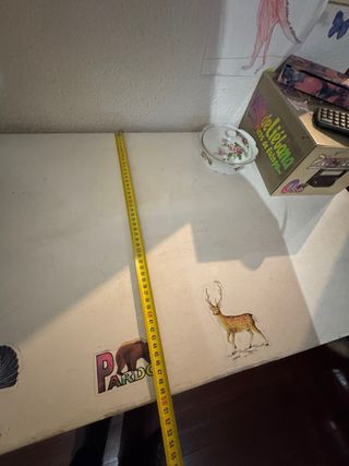 Cómoda de madera blanca