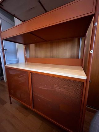 Estantería estilo moderno industrial color ocre