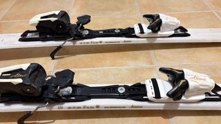 Esquís Atomic Cloud 8 151cm NUEVO cantos...