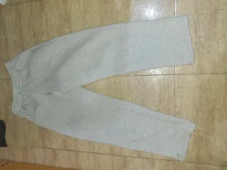 Pantalón ancho gris