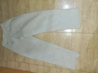 Pantalón ancho gris