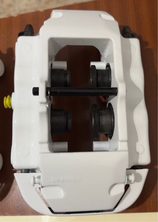 Pinzas Brembo 4 pistones
