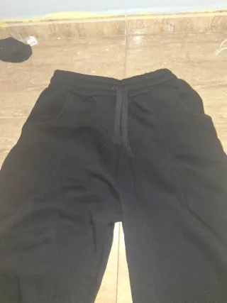 Pantalón negro ancho
