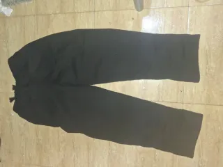 Pantalón negro ancho