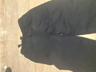 Pantalón negro ancho