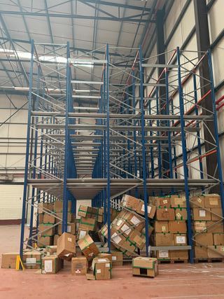 Liquidación Almacén Logística Estanterías