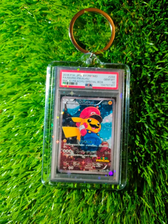 Pokemon Pikachu Poncho Cards  mini PSA Llavero