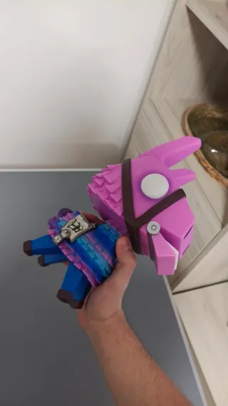 Funko Pop GRANDE Fortnite Llama Piñata