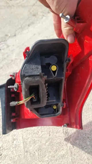 Pilotos Traseros Peugeot 407 SW 2005