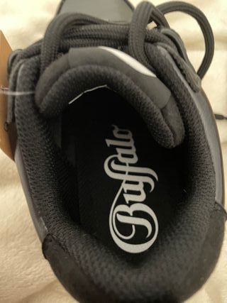 Tenis Buffalo CLD CORIN Talla 35 Negros