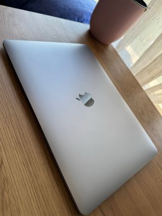 MacBook Air 13 2020 Plata