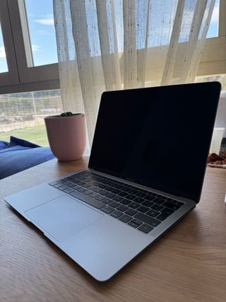 MacBook Air 13 2020 Plata