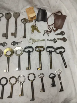 Set di chiavi antiche