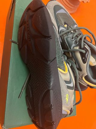 Zapatillas Lacoste Beige y Verde mi vienes grande