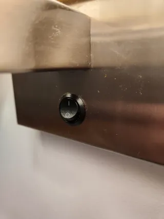 Aplique de pared beige y plateado, con y sin flexo