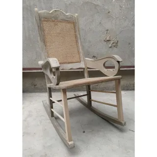 Mecedora rústica madera y rejilla