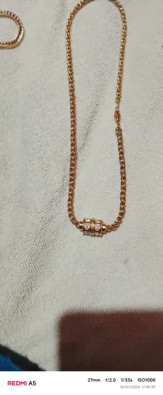 Colgantes Beige y Plateados