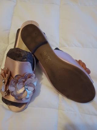 Sandalias T39 Flores y Brillantes