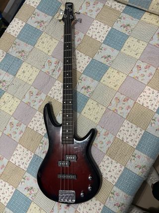 Bajo eléctrico 4 cuerdas