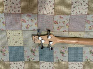 Bajo eléctrico 4 cuerdas