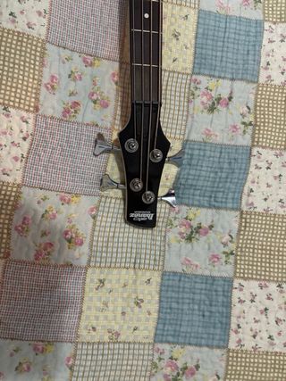 Bajo eléctrico 4 cuerdas