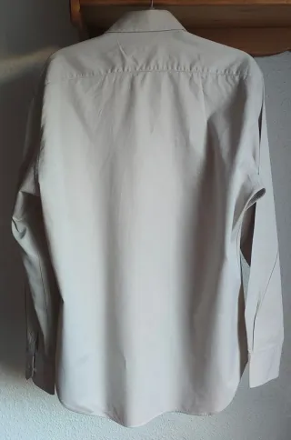 Camisa tostada de manga larga Zara