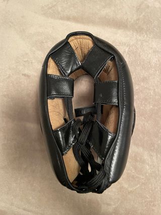 Casco de boxeo Leone protección frontal