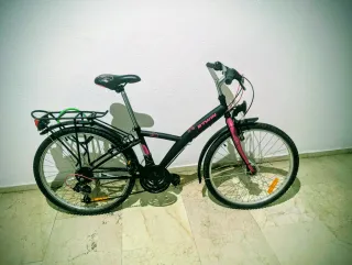 Bicicleta B'Twin Urbana Negra y Rosa 24