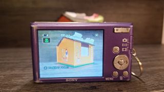 Cámara Sony Cyber-shot DSC-W830 Morado