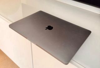 MacBook Pro 2017 con Touch Bar