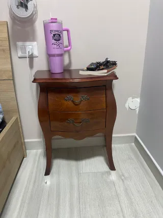 Comodini e Comò in Legno