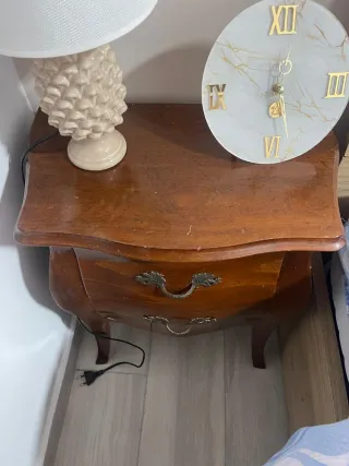 Comodini e Comò in Legno