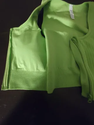 Top deportivo cremallera verde S