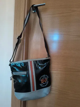 Bolso bandolera negro y gris Caminatta Bags