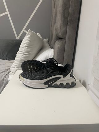 NIKE AIR MAX DN